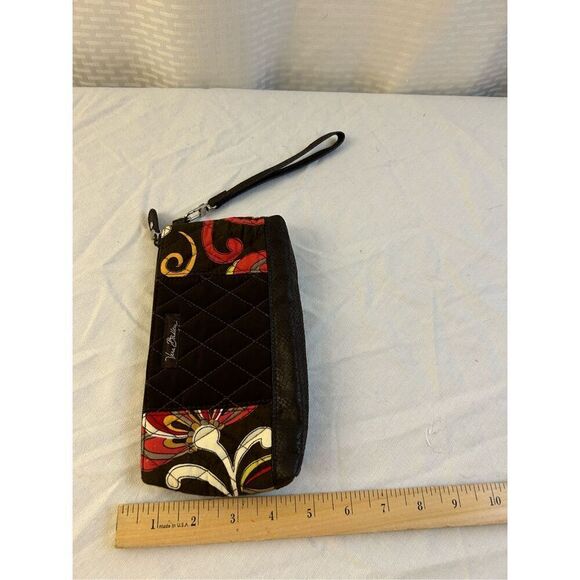 Vera Bradley Brown quilted wristlet 8x4.5" - Picture 3 of 4